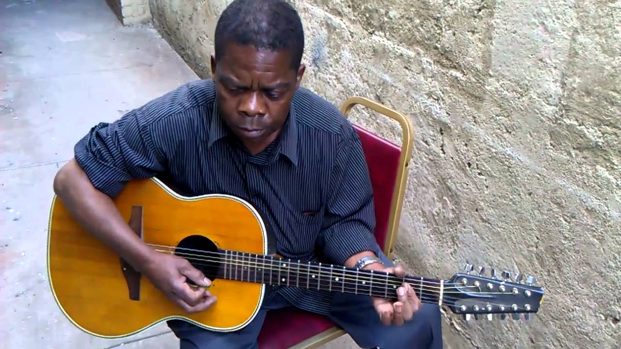 african guitarist